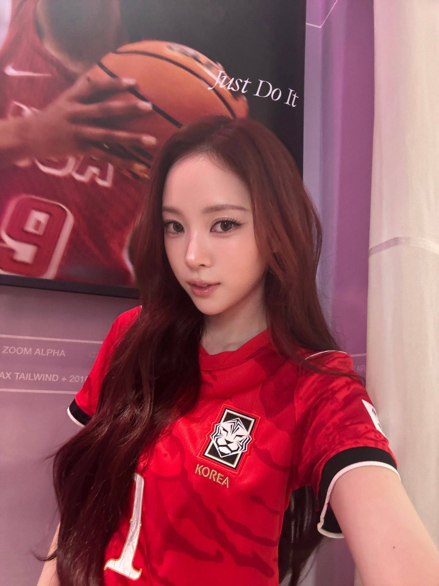 Meovv Korea Soccer Jersey // Red