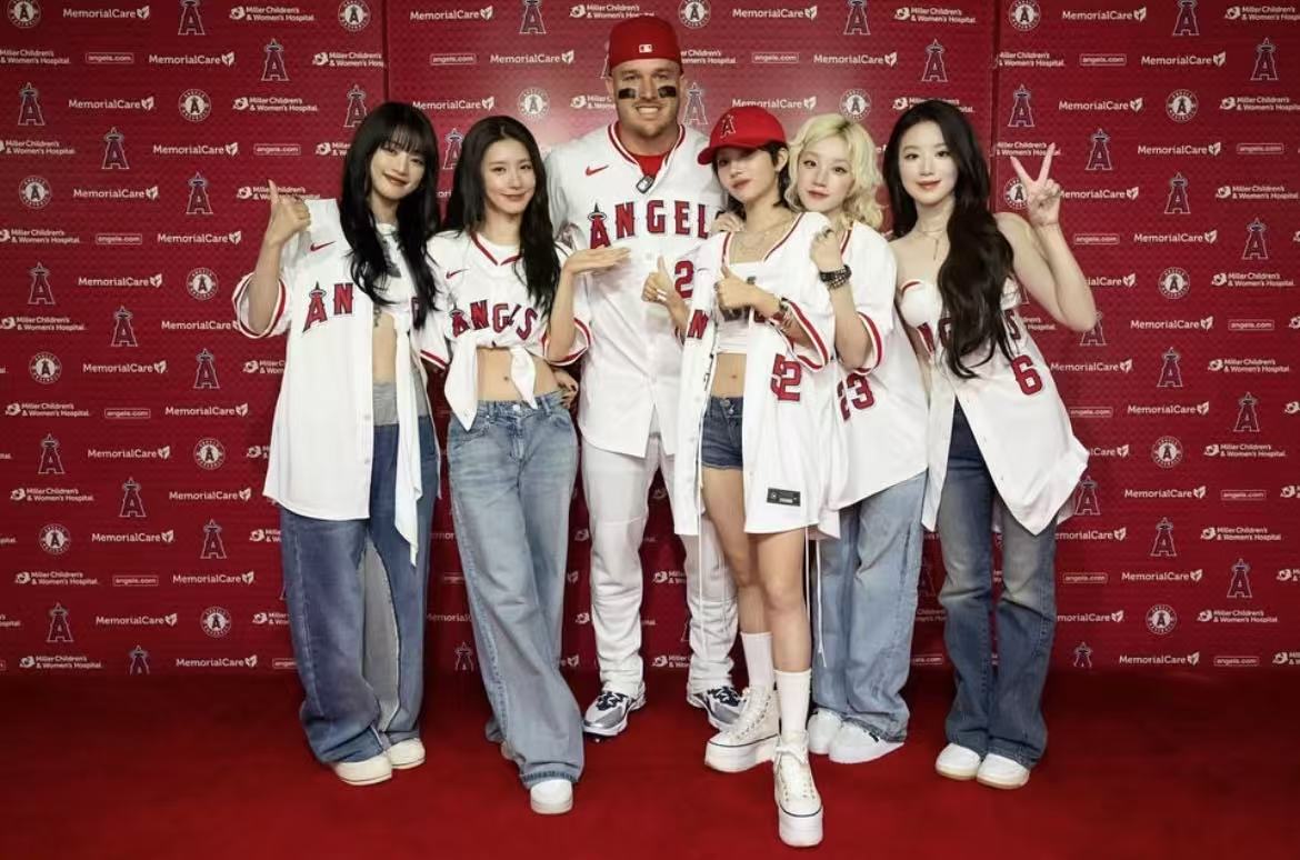 I-DLE LA Baseball Jersey