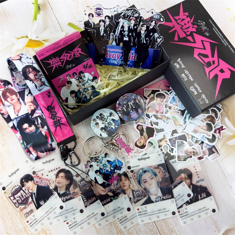 Stray Kids 樂-STAR (Rockstar) Box