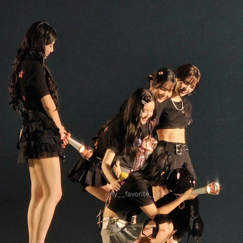 Red Velvet RtoV Concert Cropped T-Shirt